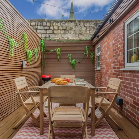 Bradbury ナレスボロ